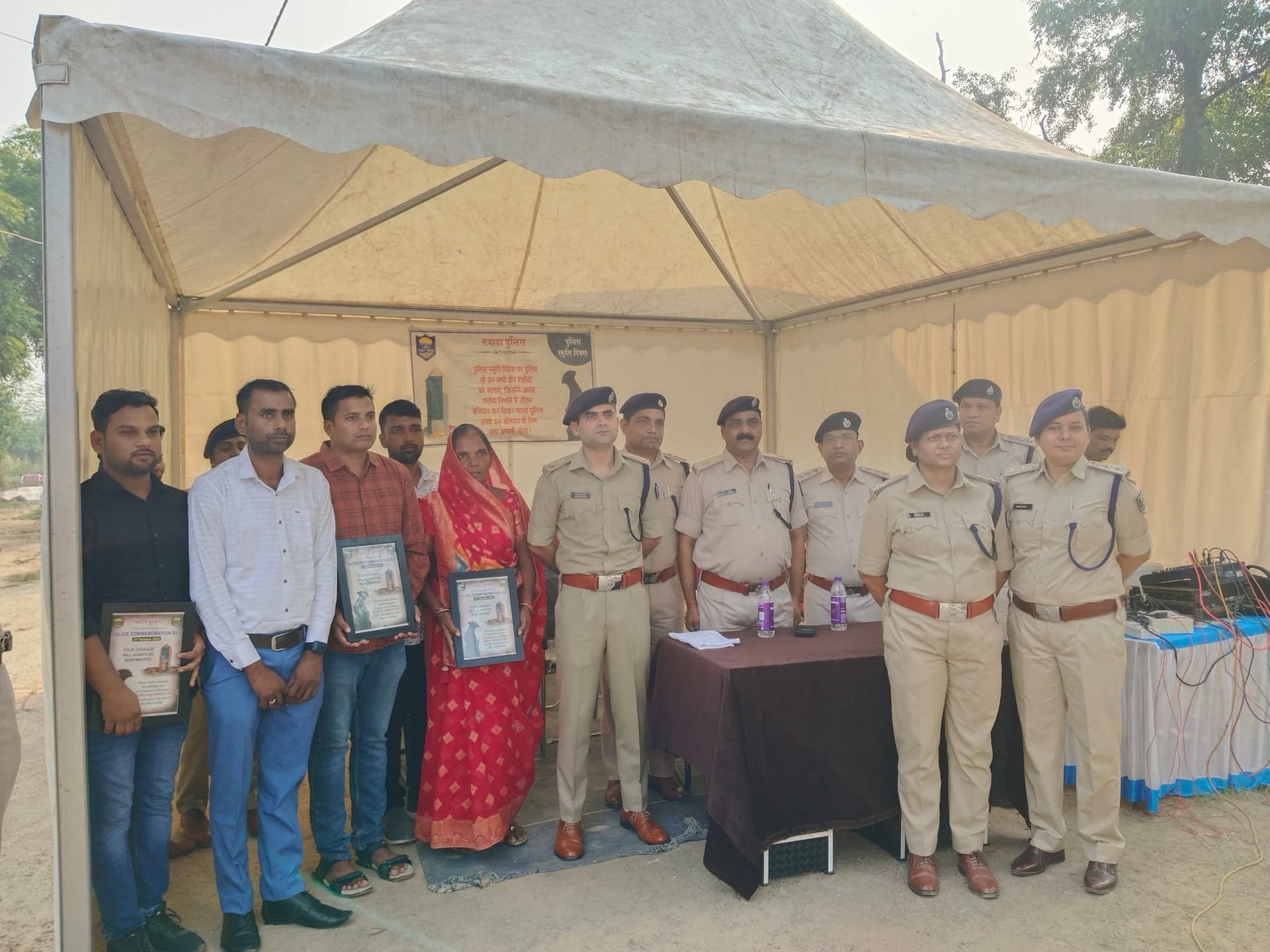शहीदों के परिजनों को मिला सम्मानित