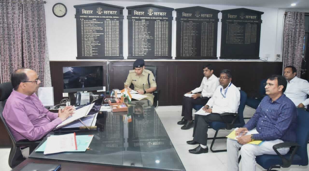 शहर में अवैध पार्किंग हटेंगी : डीएम