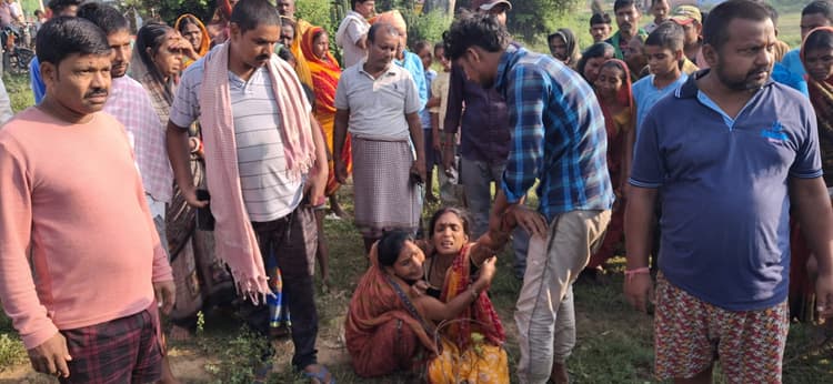 सड़क दुर्घटना में बाइक चालक की मौत