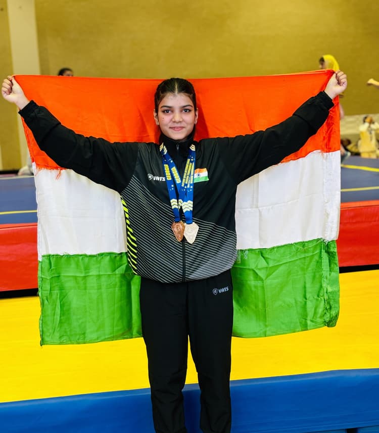 वुशु में अपराजिता ने जीता गोल्ड व कांस्य पदक