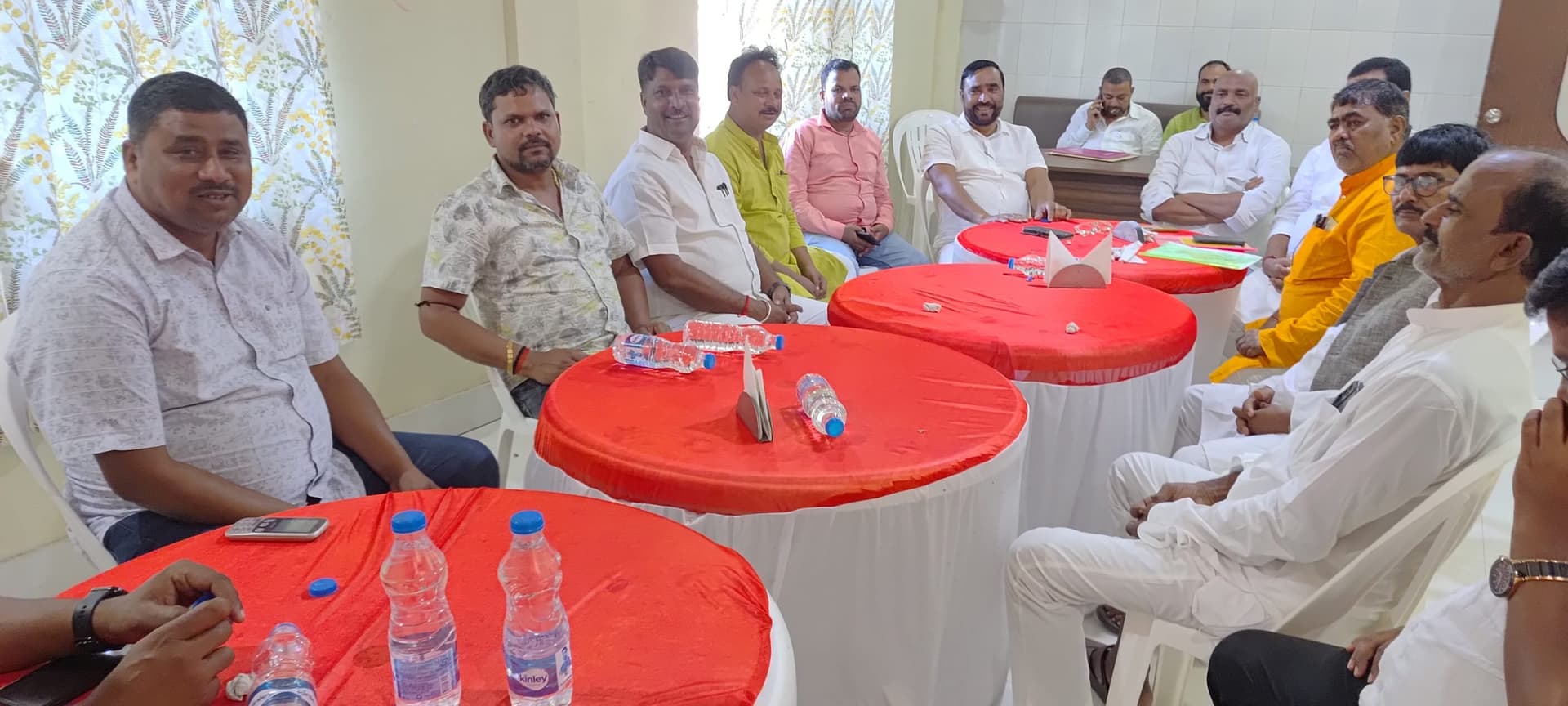 अधिकार से वंचित कर अफसरशाही को दिया जा रहा बढ़ावा