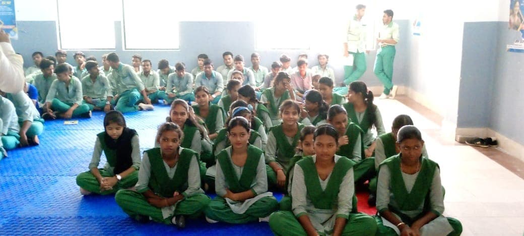 छात्र-छात्राओंं को दी गयी कानून की जानकारी