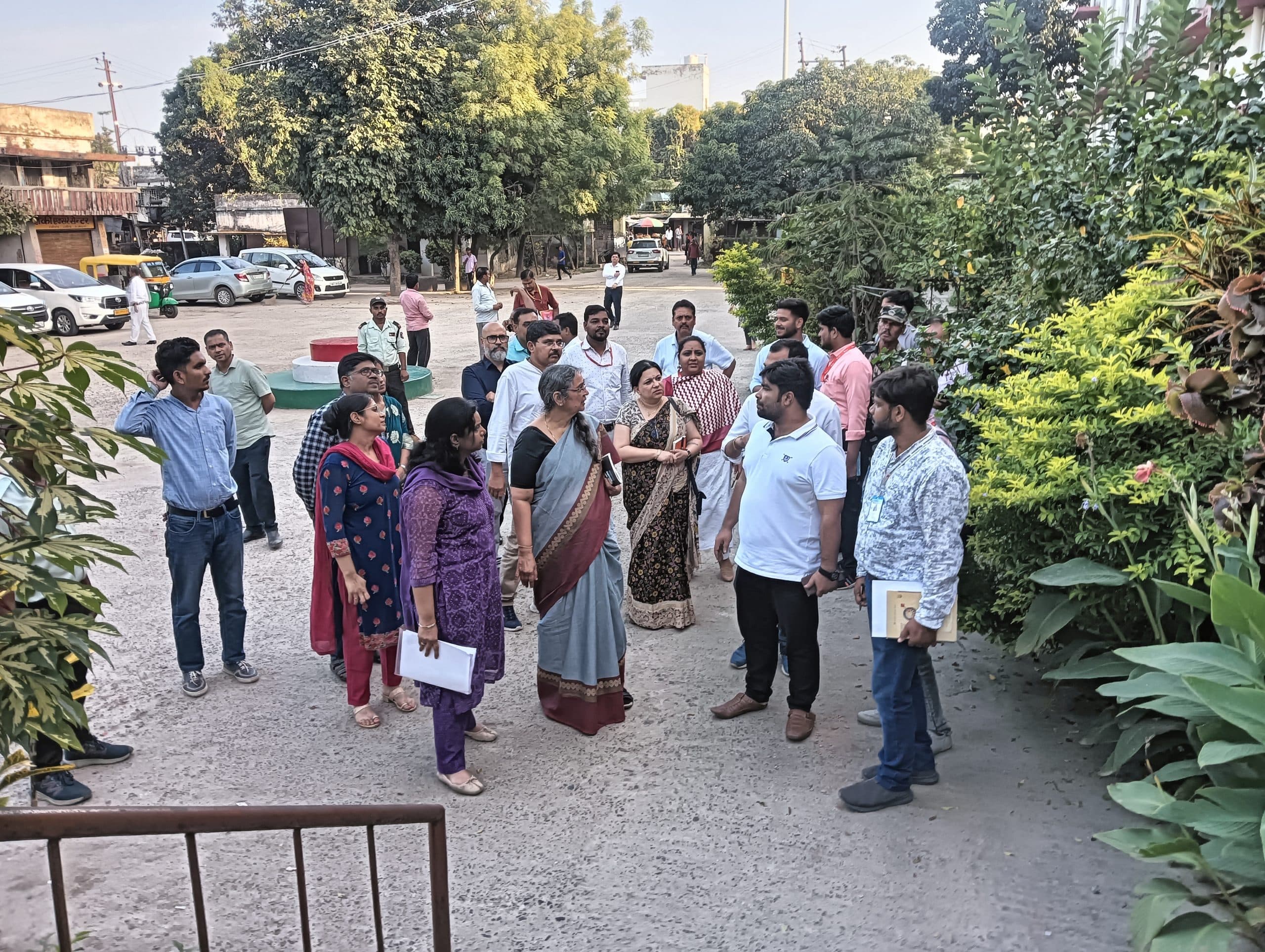 टीम ने रेफरल अस्पताल का किया निरीक्षण