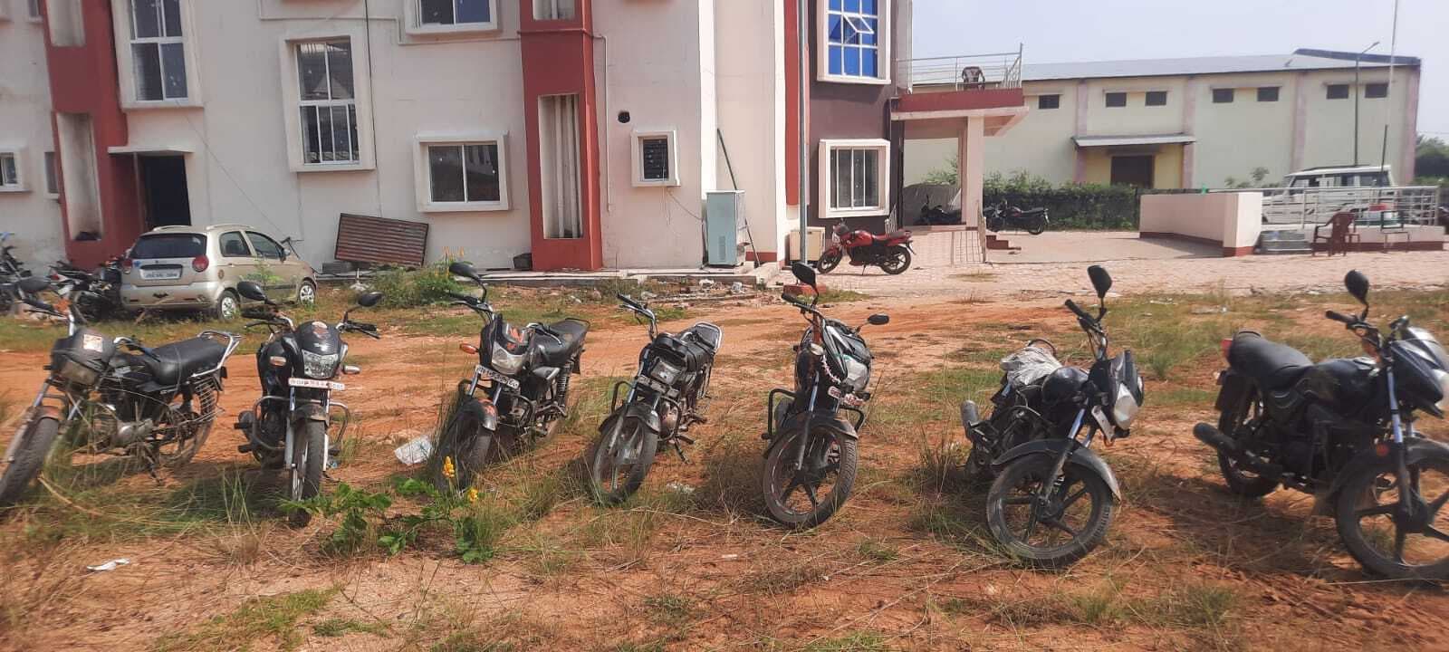 अवैध कोयला लोड सात बाइकें जब्त