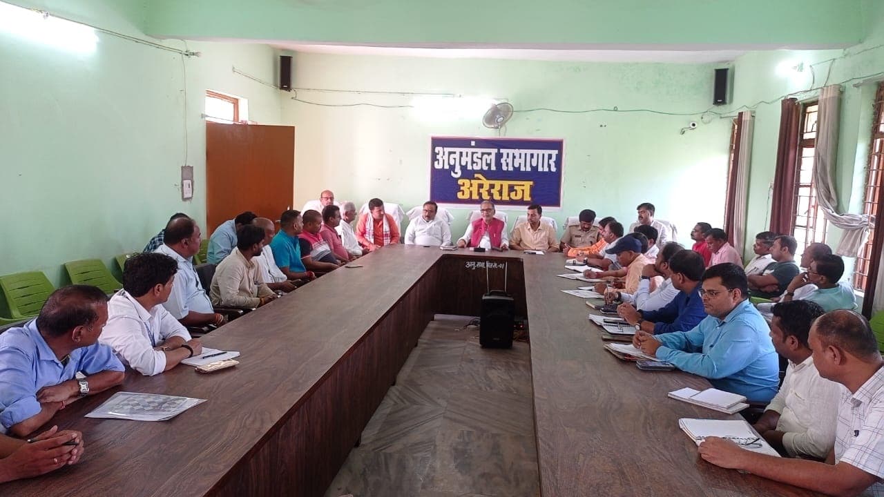 चंपारण तटबंध पर 66 किमी बनेगी सड़क : राधामाेहन