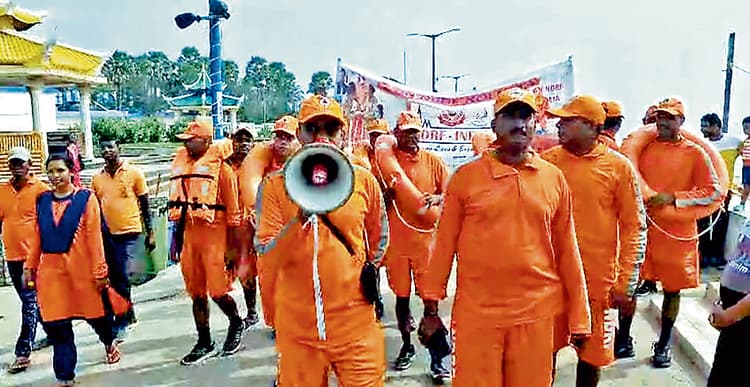 कल सुबह तट पर पहुंचेगा ‘डाना’, आज शाम छह बजे से विमानों का परिचालन 15 घंटे के लिए रहेगा बंद