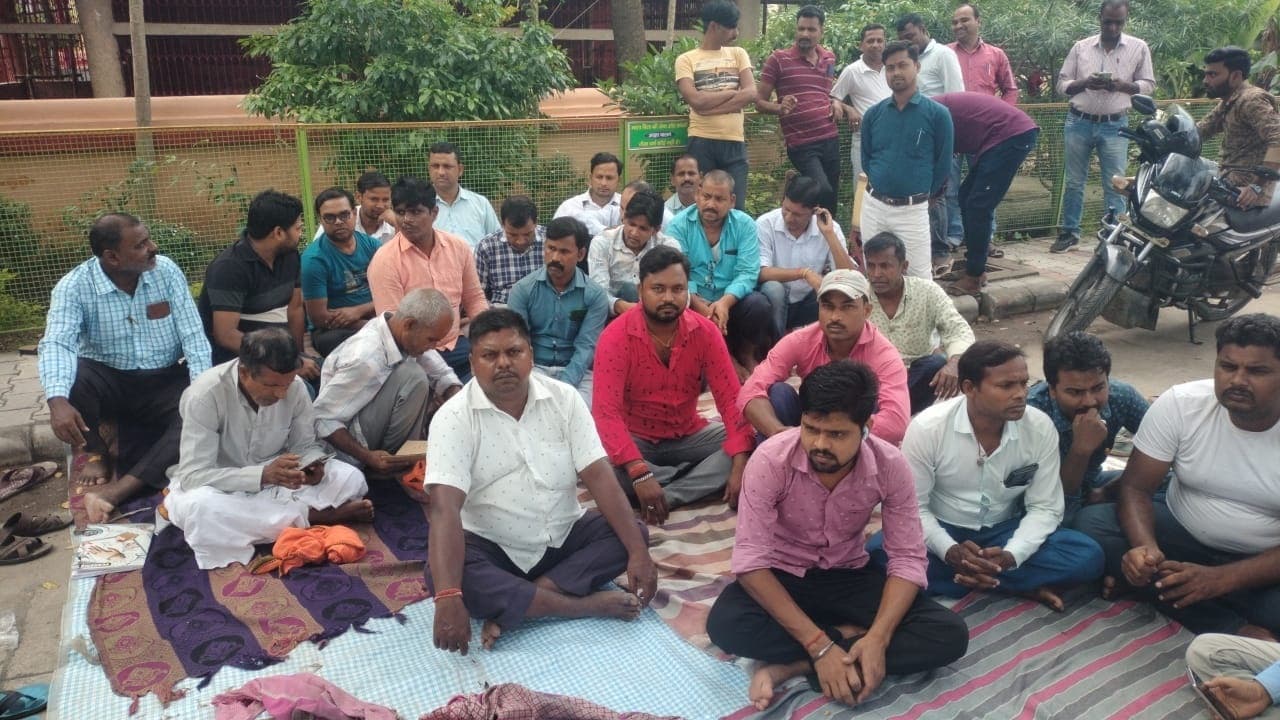 एम्बुलेंसकर्मियों की बेमियादी हड़ताल से मरीज हलकान