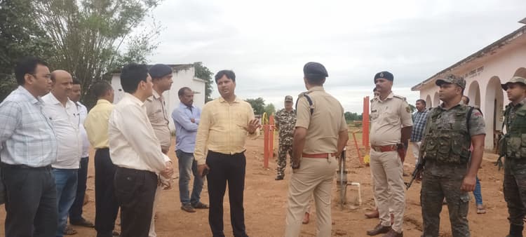 भय मुक्त हो कर विद्यालय आएं, पुलिस की रहेगी निगरानी