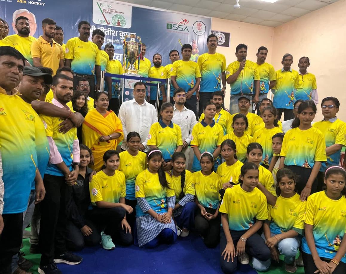 हॉकी का पर्व बिहार का गर्व, ट्रॉफी गौरव यात्रा पहुंची बांका, हुआ भव्य स्वागत