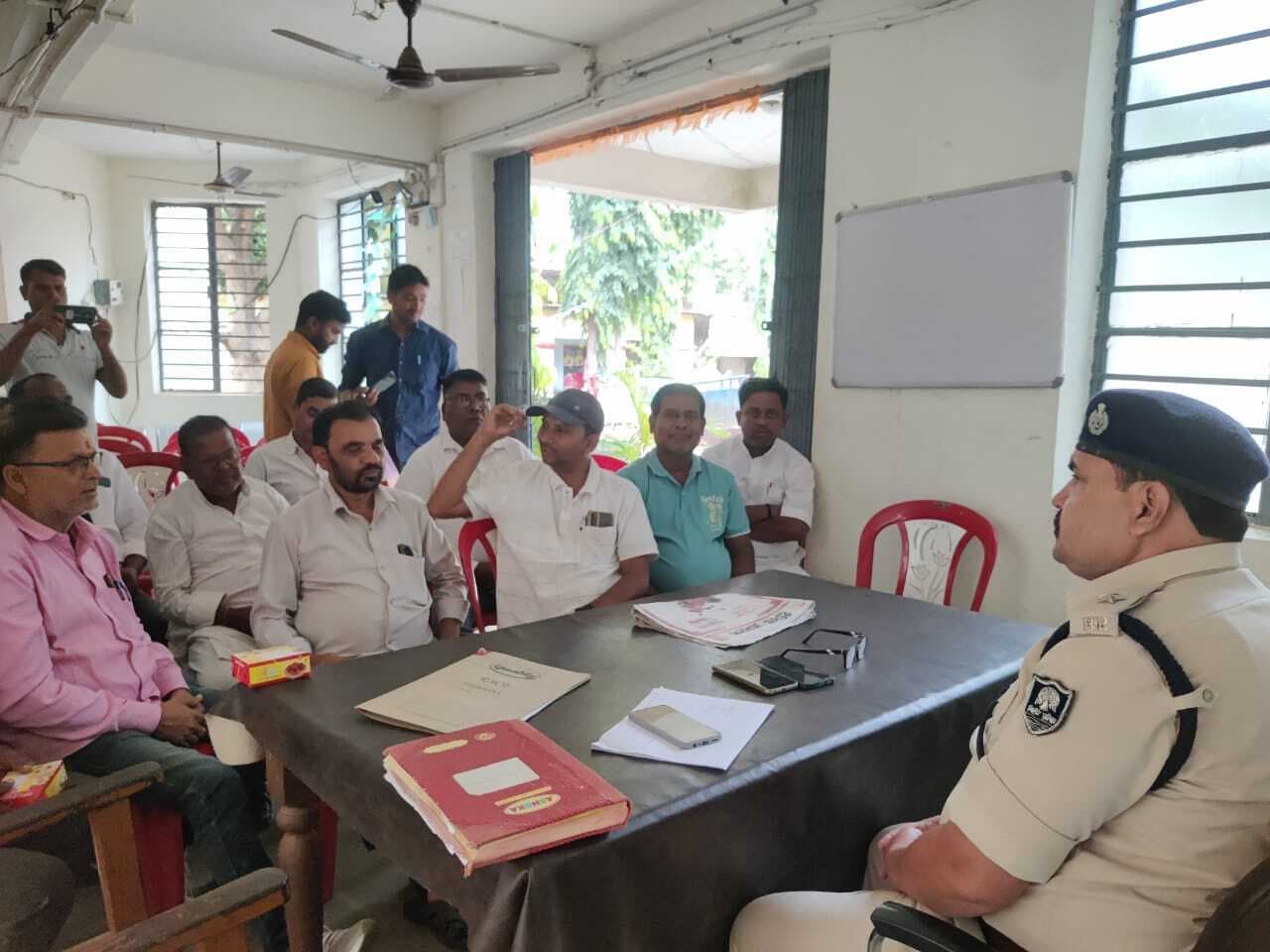 पूजा समितियों को लेना होगा लाइसेंस