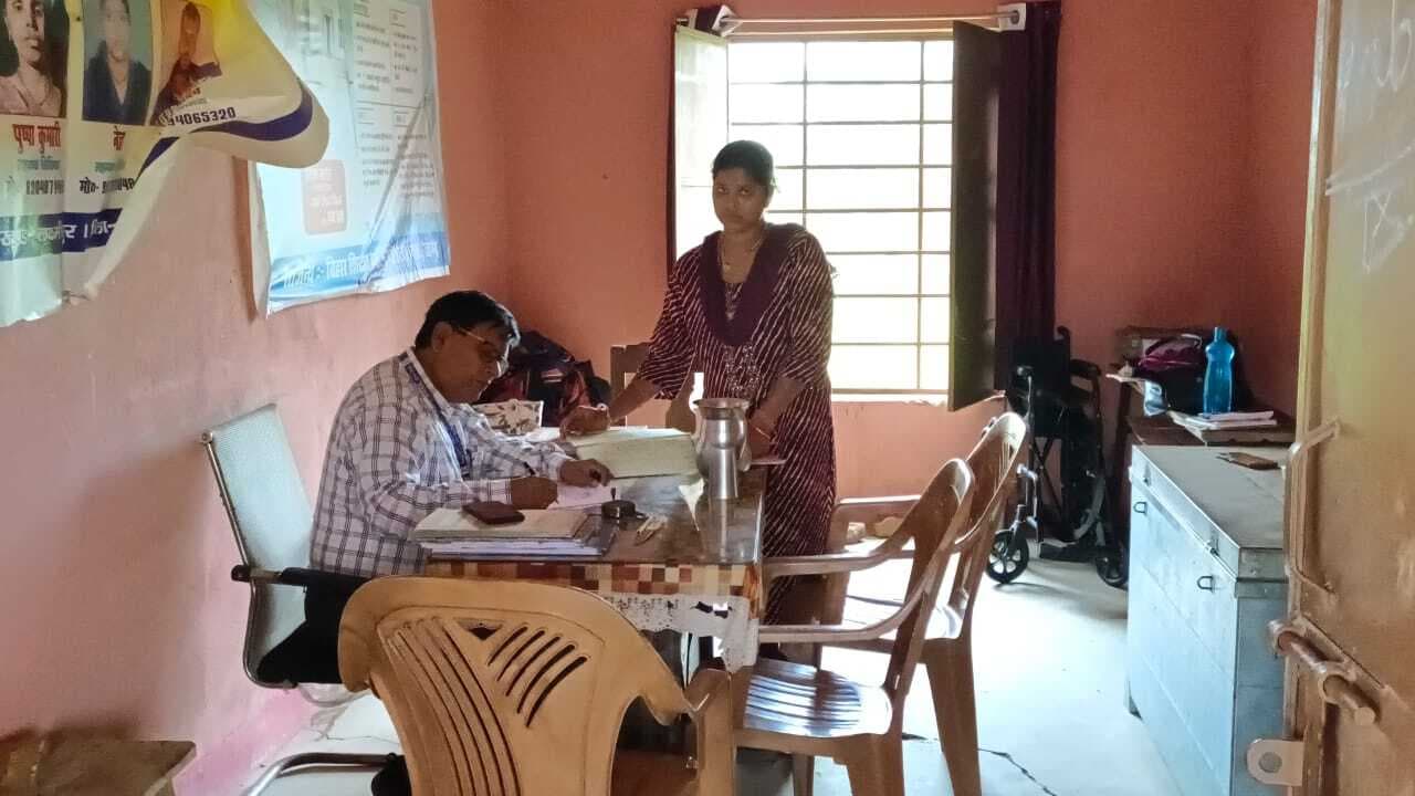 मध्याह्न भोजन योजना के उप निदेशक ने बच्चों को दिये सफलता के गुरुमंत्र