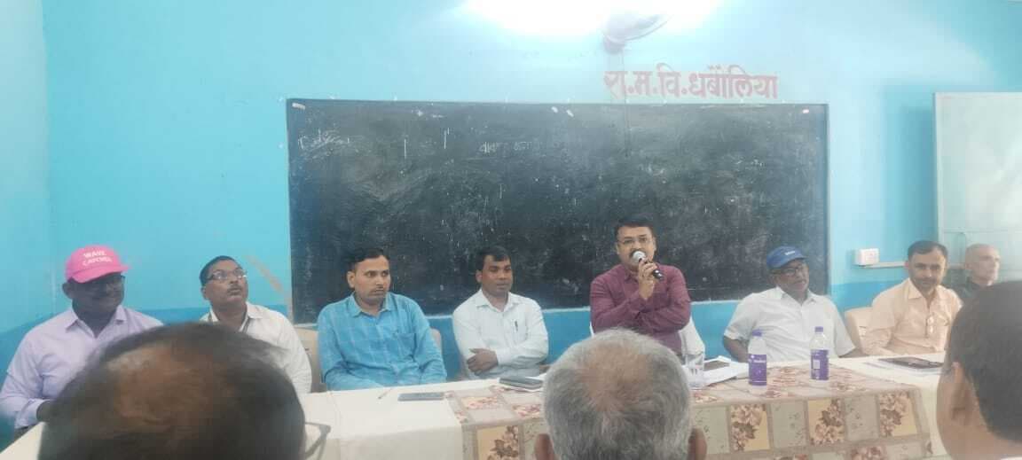 Darbhanga News: बच्चों को बिना किसी दबाव दिये पढ़ाएं शिक्षक: समर बहादुर