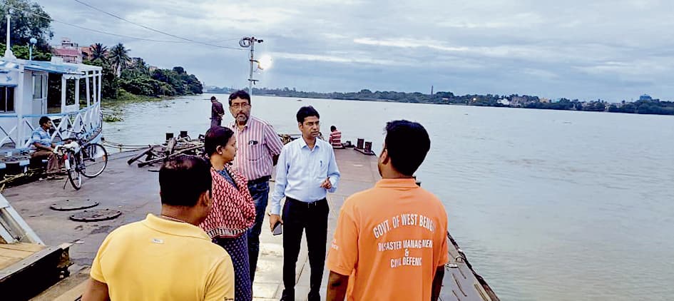 ‘डाना’ का असर : 300 विमान और 552 ट्रेनें रद्द