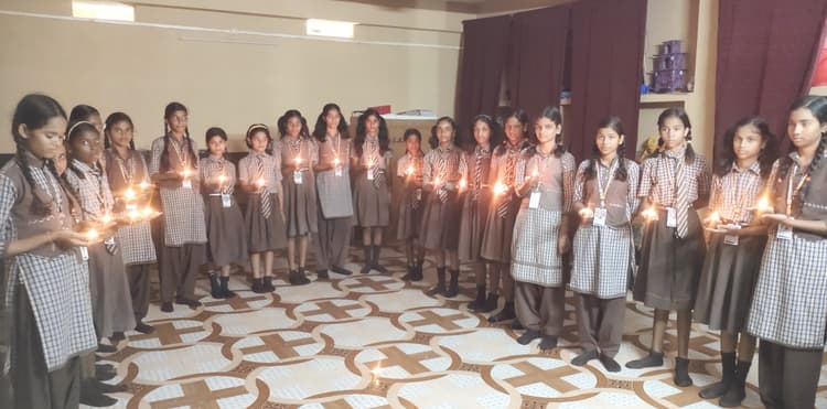 Aurangabad News : मिट्टी के दीये हमारी संस्कृति के अहम अंग