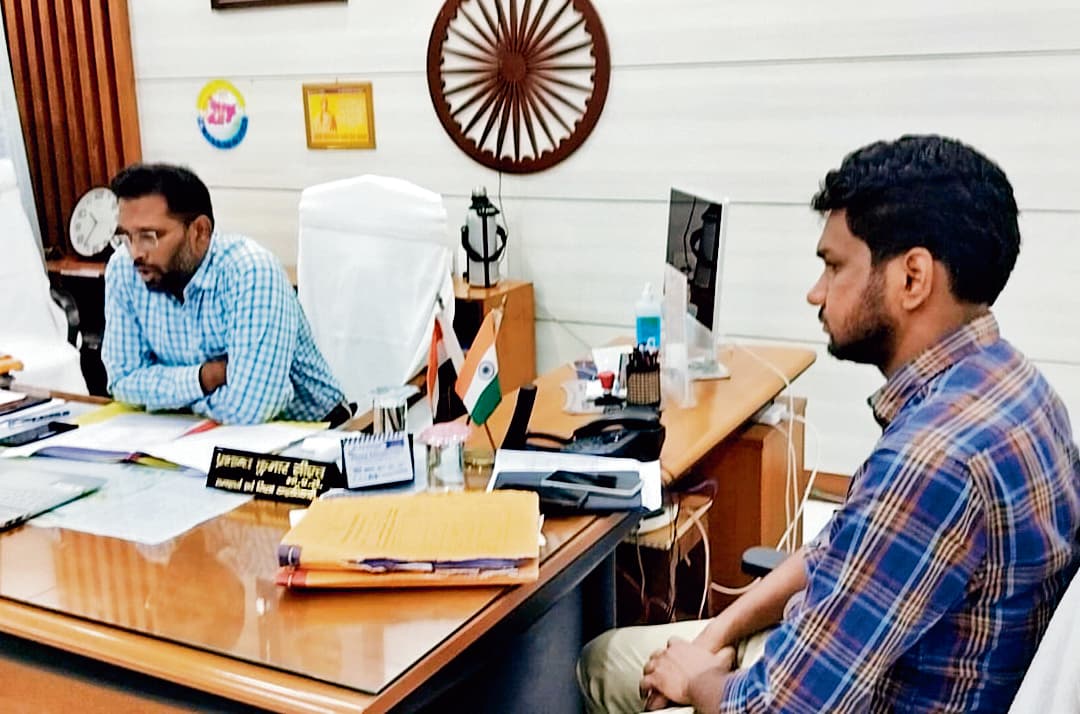 Gopalganj News  : नवनिर्मित भवनों में शिफ्ट हुए सीएचसी व रेफरल अस्पताल, नये भवन में बिजली का कनेक्शन कराने का डीएम ने दिया आदेश