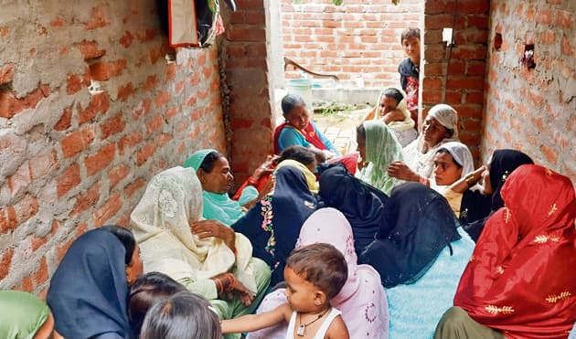 Gaya News : बरातियों की गाड़ी पलटी, चार लोगों की मौत