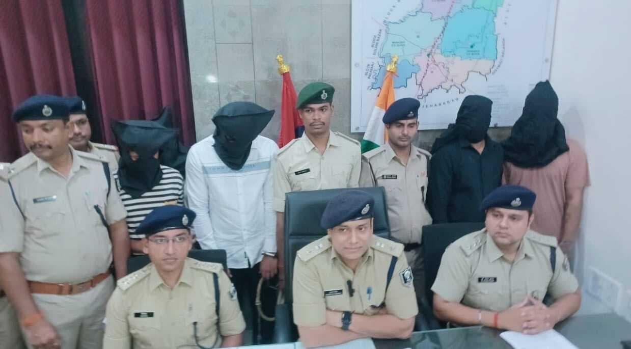 Patna News : डेंटिस्ट पर फायरिंग के लिए पड़ोसी डॉक्टर ने ही दी थी सुपारी, दो शूटर भी गिरफ्त में