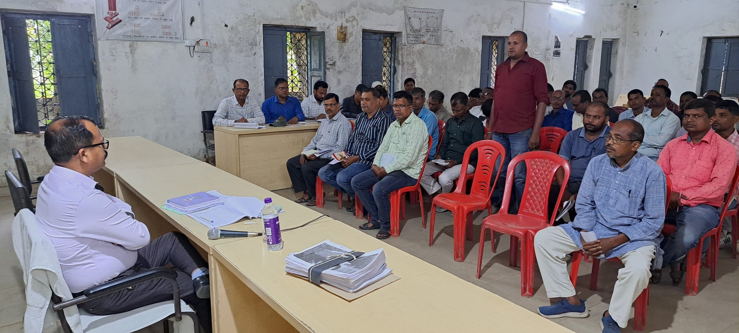 मनरेगा व आवास योजना को लेकर बैठक, डीडीसी ने दिये कई निर्देश