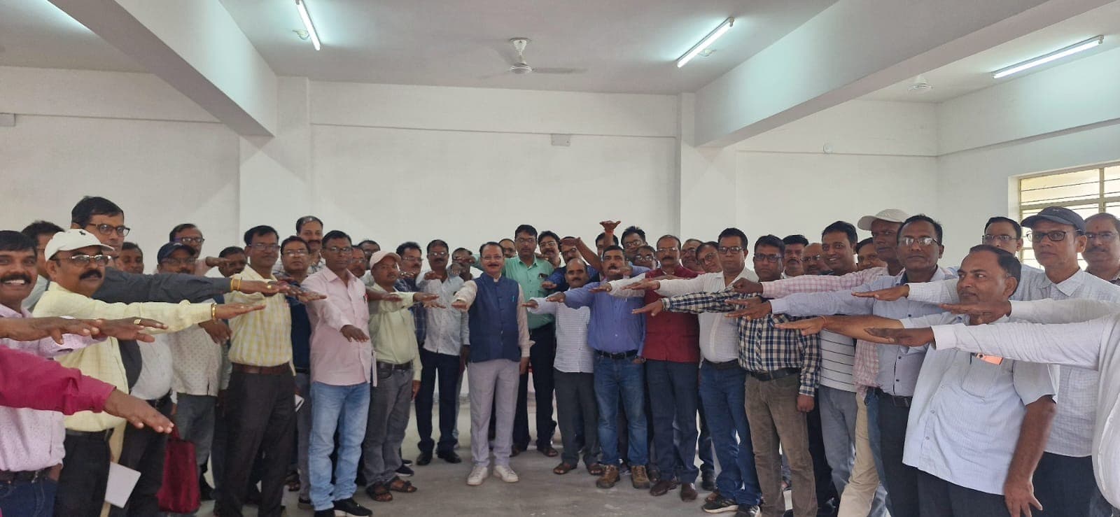 शिक्षक संघ ने मतदाताओं से की मतदान करने की अपील