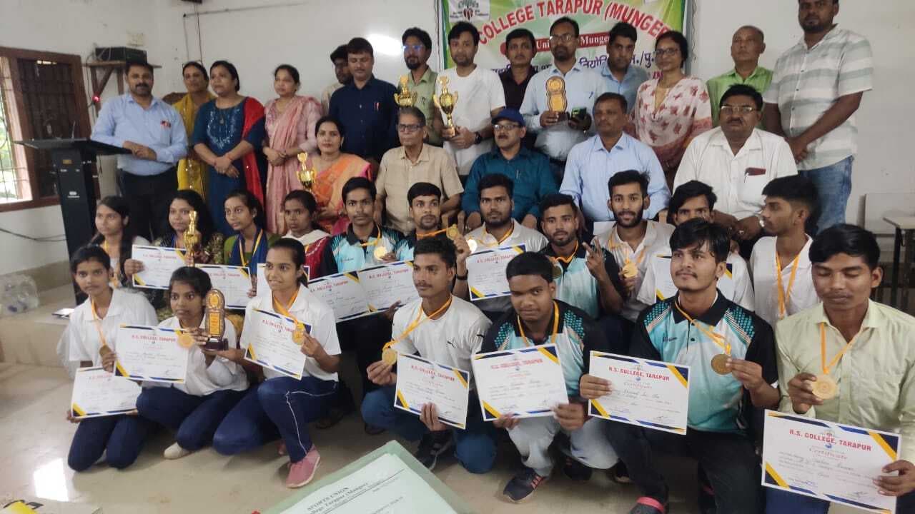 इंटर-कॉलेज शतरंज टूर्नामेंट के पुरुष वर्ग में डीजे कॉलेज बना विजेता