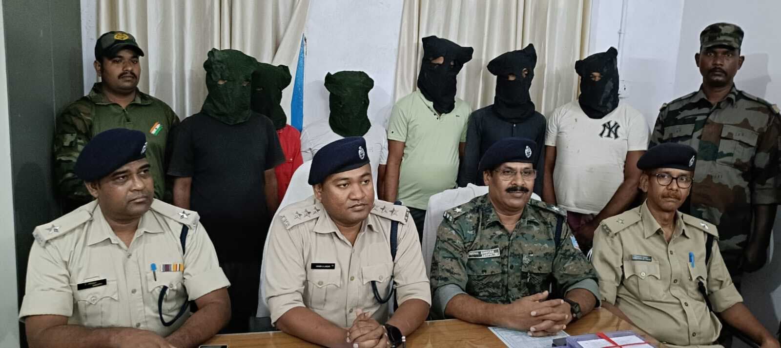 30 हजार रुपये नकद के साथ छह साइबर ठग गिरफ्तार, भेजे गये जेल