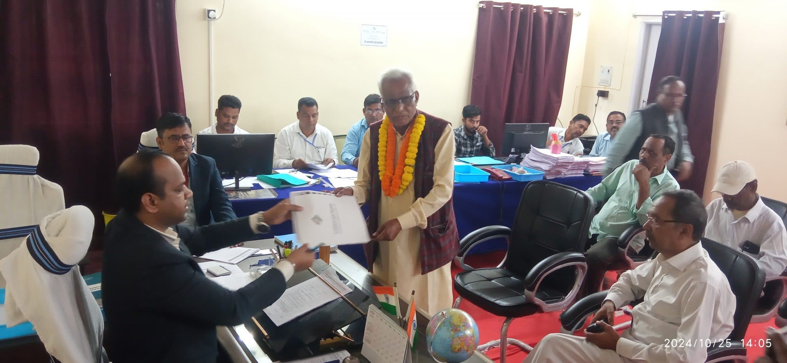 सीपीआइएम प्रत्याशी लखन लाल ने जामताड़ा विस से भरा पर्चा