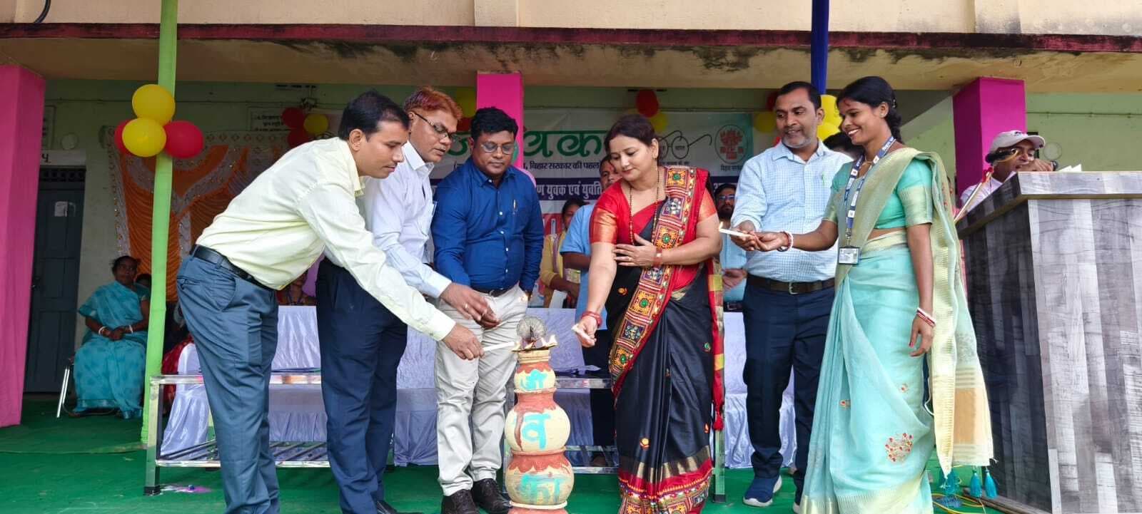 जीविका रोजगार मेला में  662 युवाओं  ने कराया निबंधन