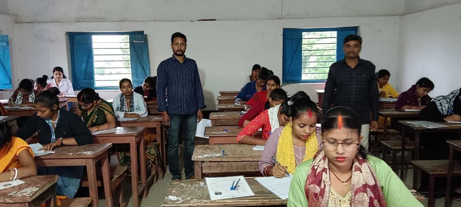 कदाचार मुक्त हुई स्नातक पार्ट टू की परीक्षा