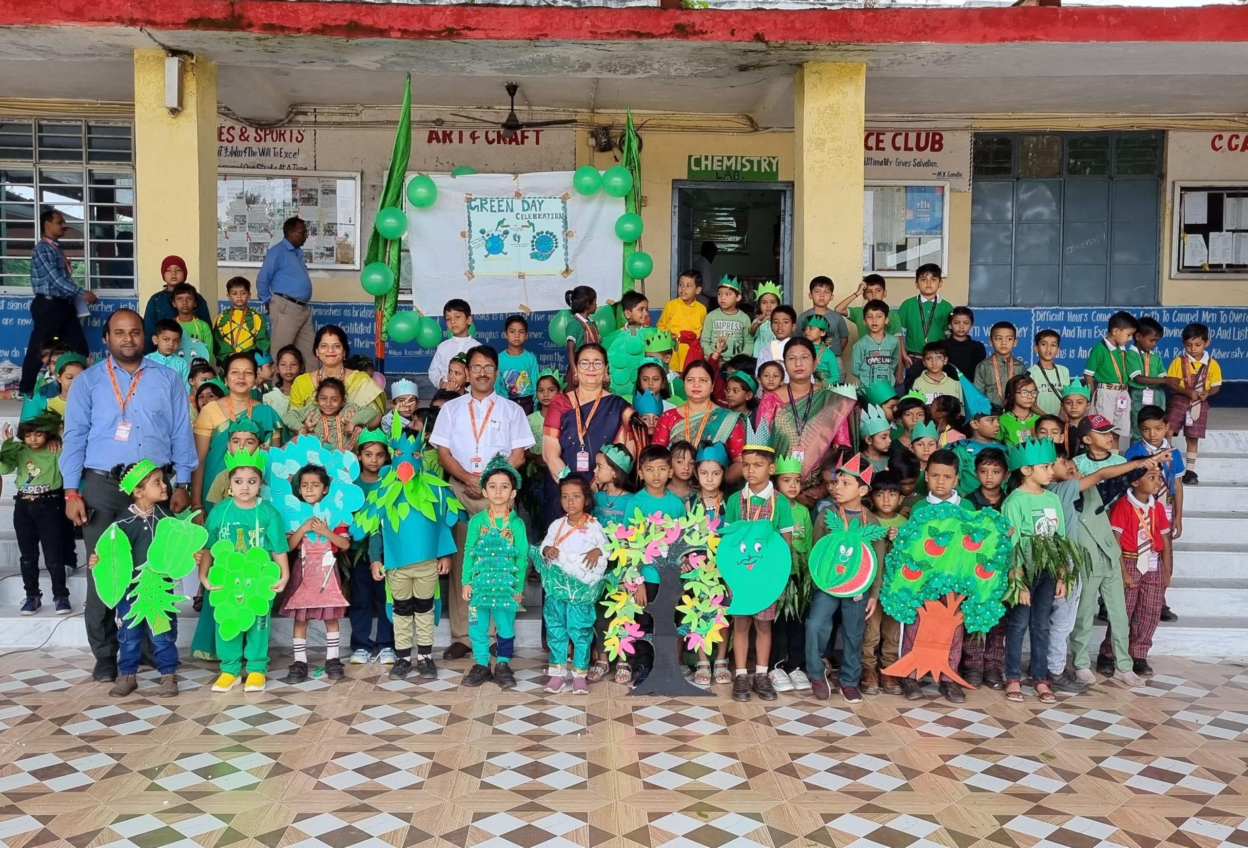 Giridih News:डीएवी सीसीएल में ग्रीन डे पर नन्हे-मुन्नों ने बताये पर्यावरण संरक्षण के उपाय