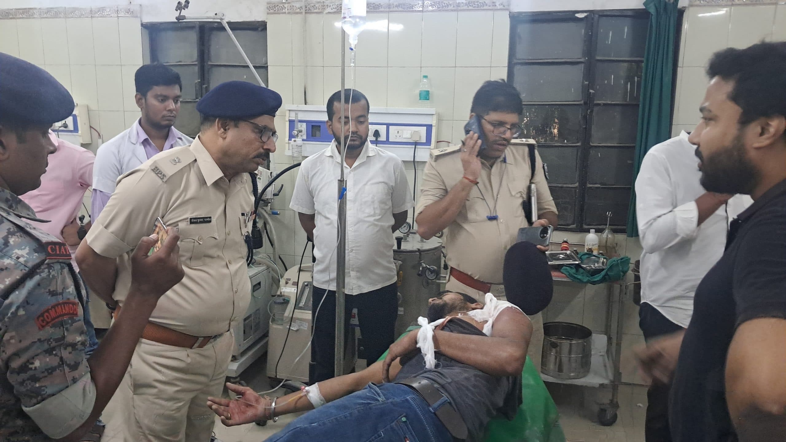 Samastipur News: किराना दुकान में लूटपाट की नियत से पहुंचे बदमाशों ने की फायरिंग, एक जख्मी