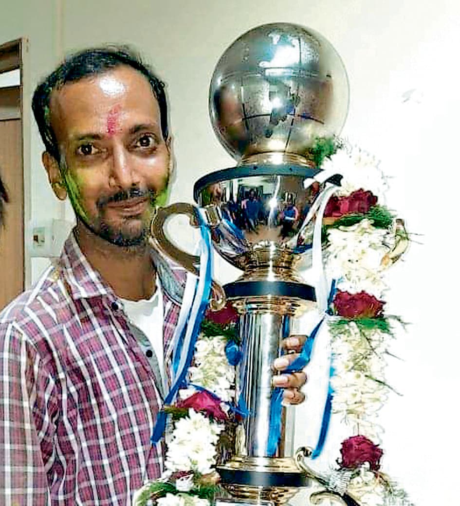 भारी बारिश के बीच दो युवकों की गयी जान