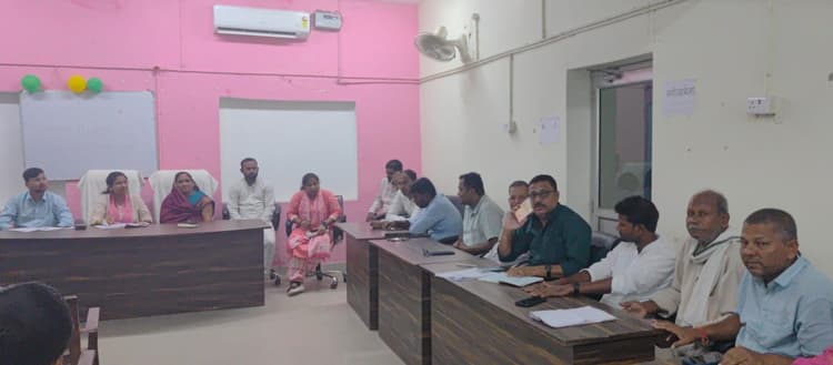 पंचायत समिति की बैठक में आयुष्मान कार्ड निर्माण में हो रही समस्या का मुद्दा उठाया