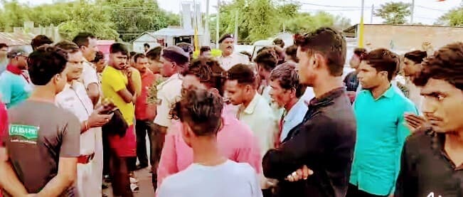 तीन लीटर डीजल कम रहने पर पंप पर हंगामा, पहुंची पुलिस