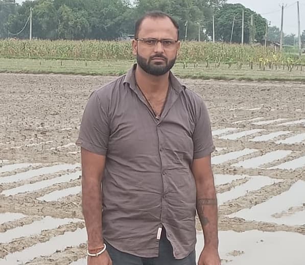 आसमान से बारिश के साथ ही आलू किसानों के बह रहे आंसू