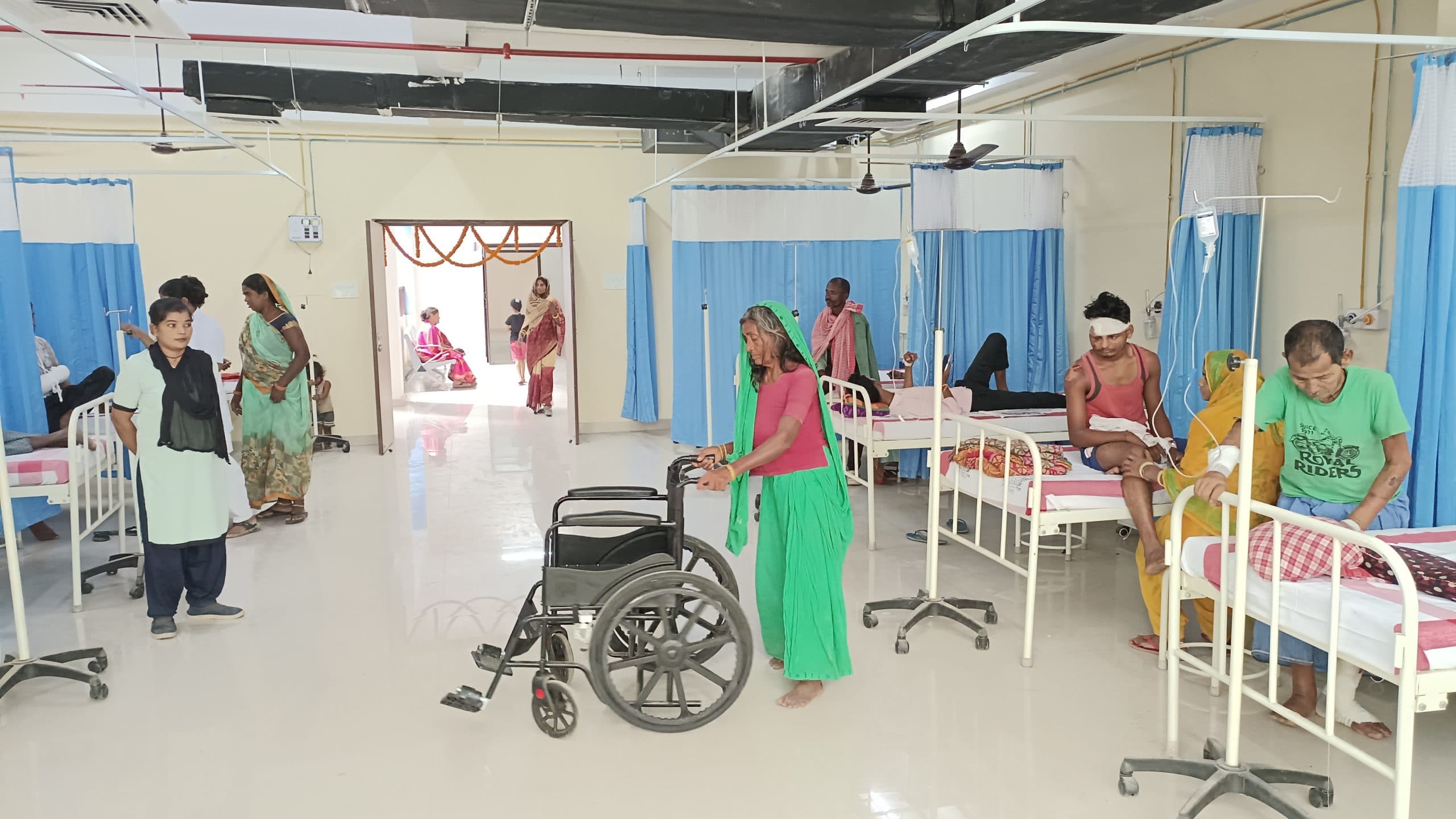 Madhubani News. मॉडल सदर अस्पताल हुआ क्रियाशील, छायी रौनक