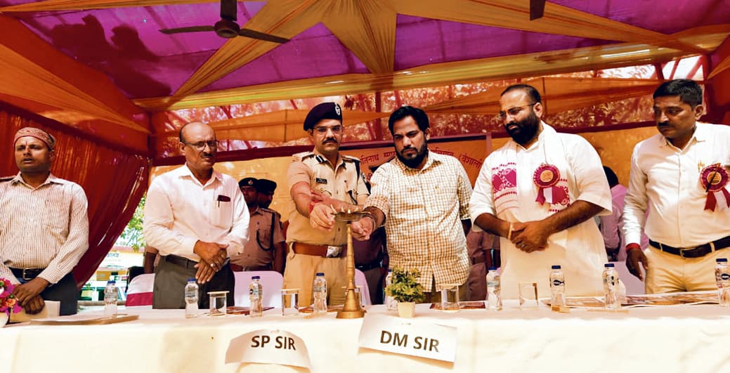 hajipur news. पशुपतिनाथ मेडल से सम्मानित हुए तिरहुत रेंज के 40 पुलिसकर्मी