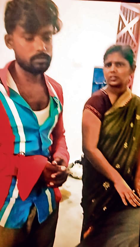 hajipur news. 1.80 लाख रुपये में जुड़वा बच्चों को दंपती ने बेचा, दोबारा बेचने के लिए अपहरण का केस कराया दर्ज