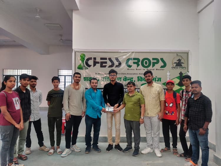 चेस क्रॉप्स इनामी शतरंज प्रतियोगिता में दिव्यांशु बने चैंपियन