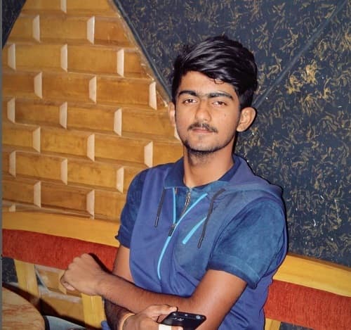 अंडर-23 : आर्यन हुड्डा शतक से चुके, यश भगत शतक की ओर