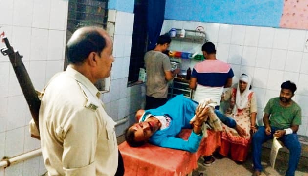 hajipur. ऑटो पलटने से आधा दर्जन यात्री जख्मी