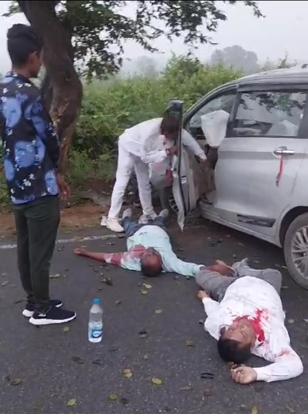 BOKARO NEWS : पेड़ से टकरायी कार, एक की मौत, चार घायल