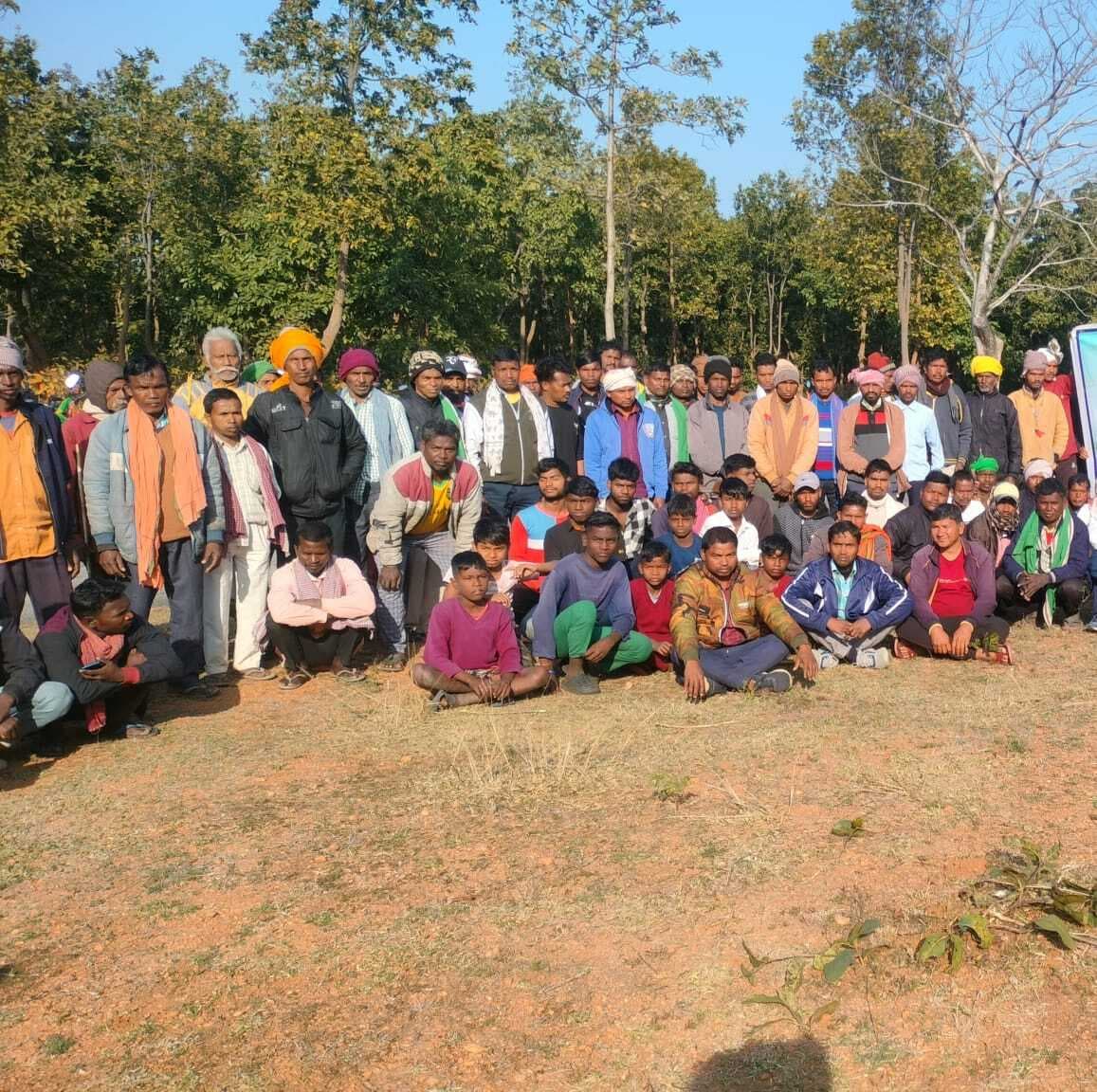 BOKARO NEWS : यहां के ग्रामीणों को वोट देने जाना पड़ता है सात किमी दूर