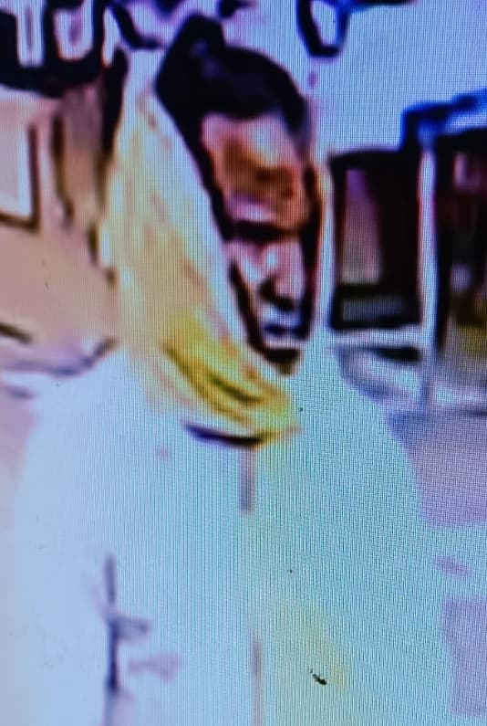 काझा चौक पर बाइक की डिक्की से उड़ाये 1.50 लाख