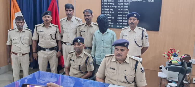 जेवरात लूट मामले में अंतरजिला गिरोह के एक अपराधी गिरफ्तार