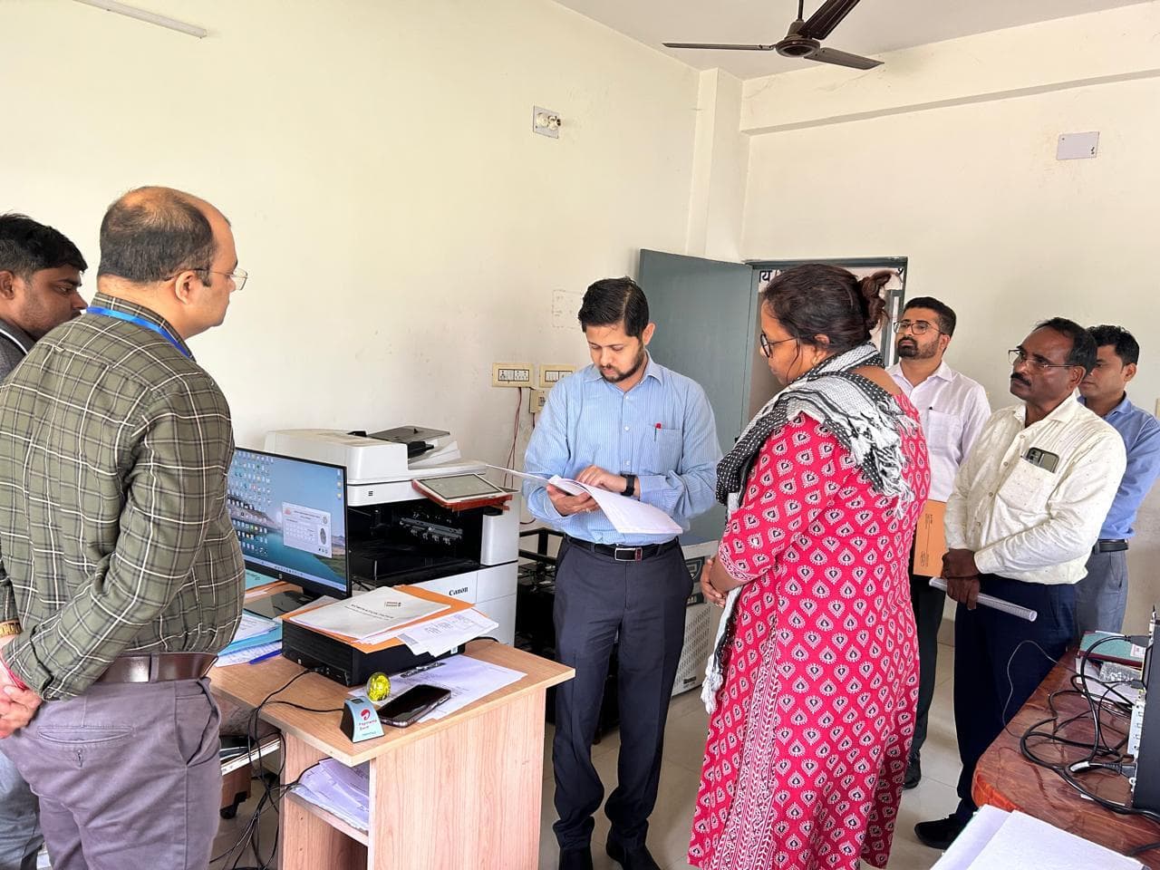 सामान्य प्रेक्षक ने नाला आरओ कार्यालय का किया निरीक्षण