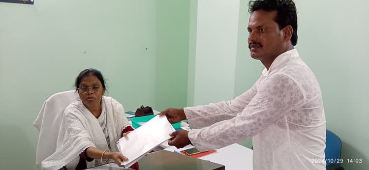 नाला विस से वीरेंद्र मंडल, मुश्ताक समेत छह व जामताड़ा विस से आठ प्रत्याशियों ने भरा पर्चा