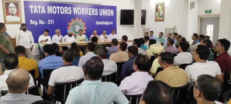 टाटा मोटर्स यूनियन चुनाव का प्रस्ताव पारित, चिदानंद चुने गये चुनाव पदाधिकारी