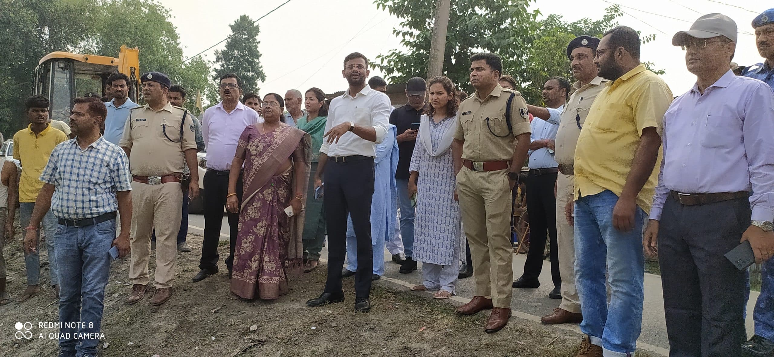 छठ घाटों पर व्रतियों को नहीं हो कोई परेशानी : डीएम