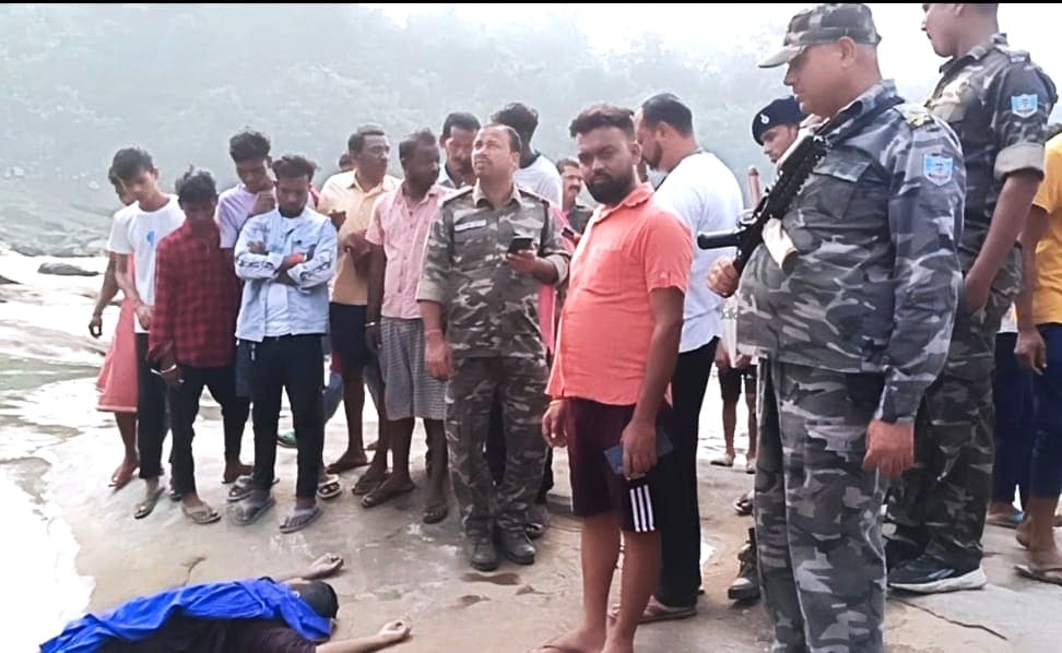 BOKARO NEWS : दुगदा में नदी से अज्ञात युवती का शव बरामद