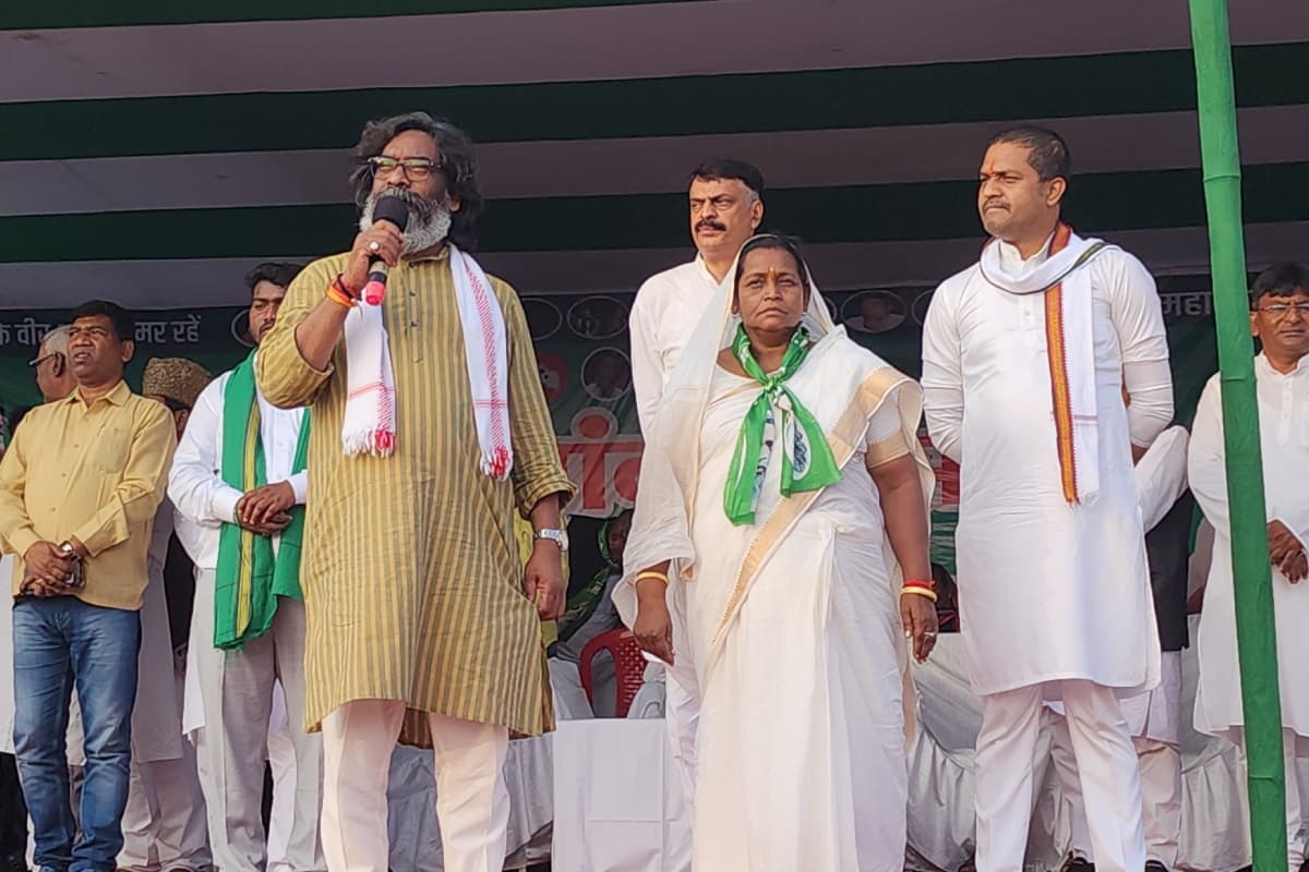 Jharkhand Election 2024: हेमंत सोरेन का बड़ा ऐलान, बोले-अगर बनी झामुमो की सरकार तो महिलाओं को हर साल देंगे 1 लाख रुपये
